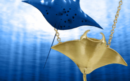 Be-jewelled for wildaid 18k gold handcrafted manta ray pendant